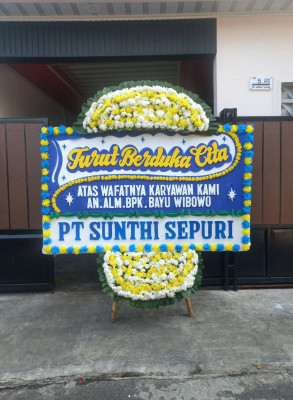 Papan Bunga Duka di Leato Utara