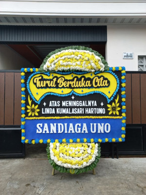 Papan Bunga Duka di Leato Utara